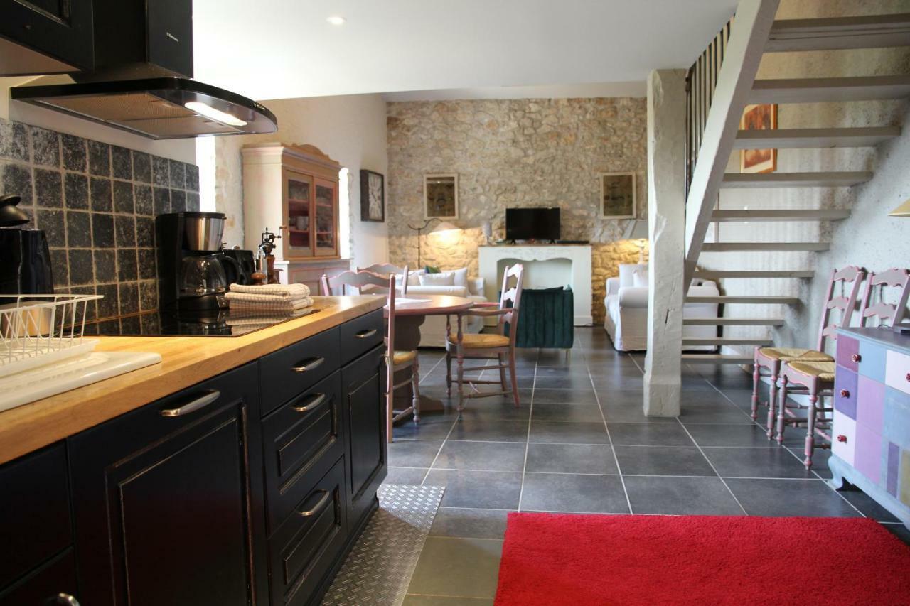 Le Pre De L'Aube Bed & Breakfast Montjoyer Exterior photo