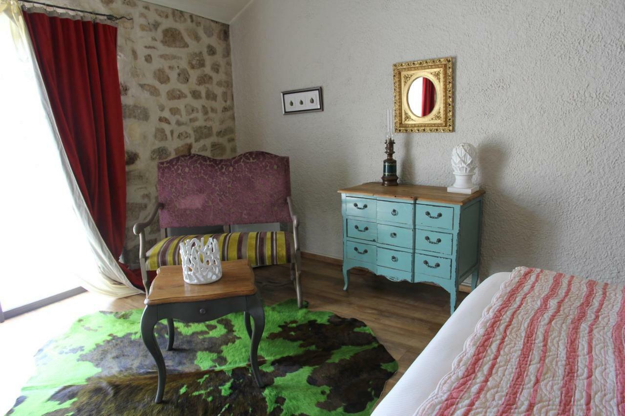 Le Pre De L'Aube Bed & Breakfast Montjoyer Exterior photo
